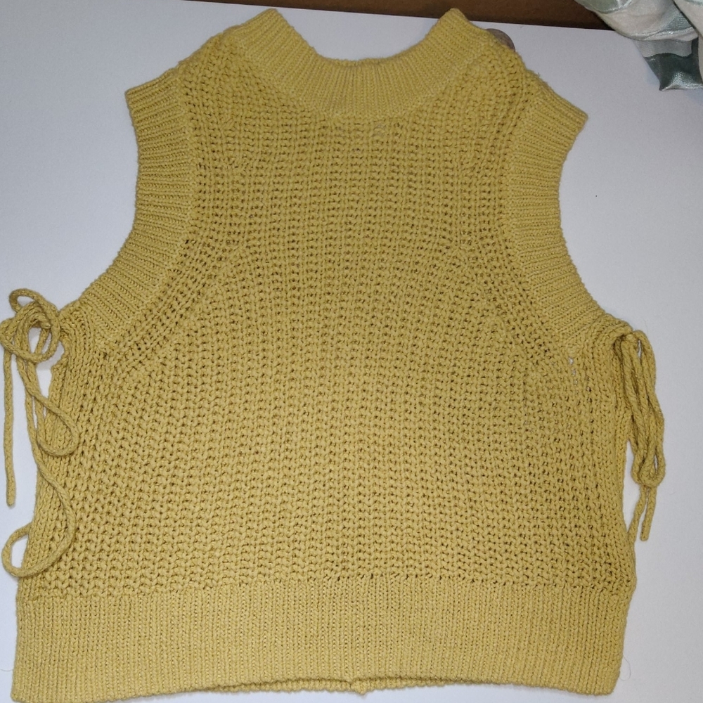 Brand new Wilfred knit tank top
